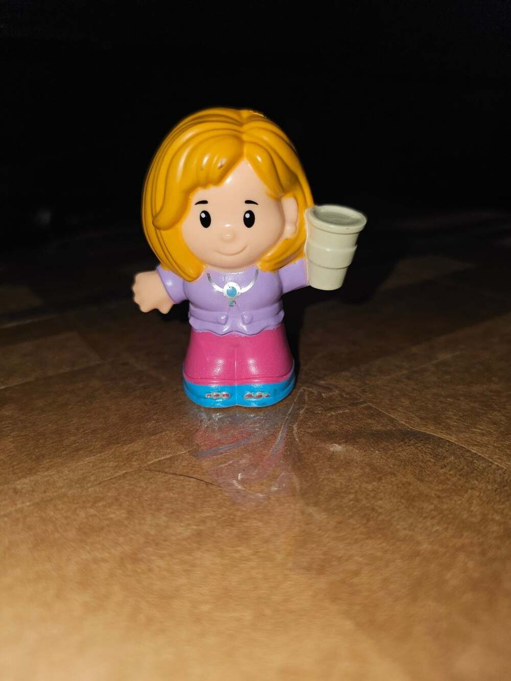Fisher-Price Little People Mom Mother Woman Coffee Cup Blonde Figure